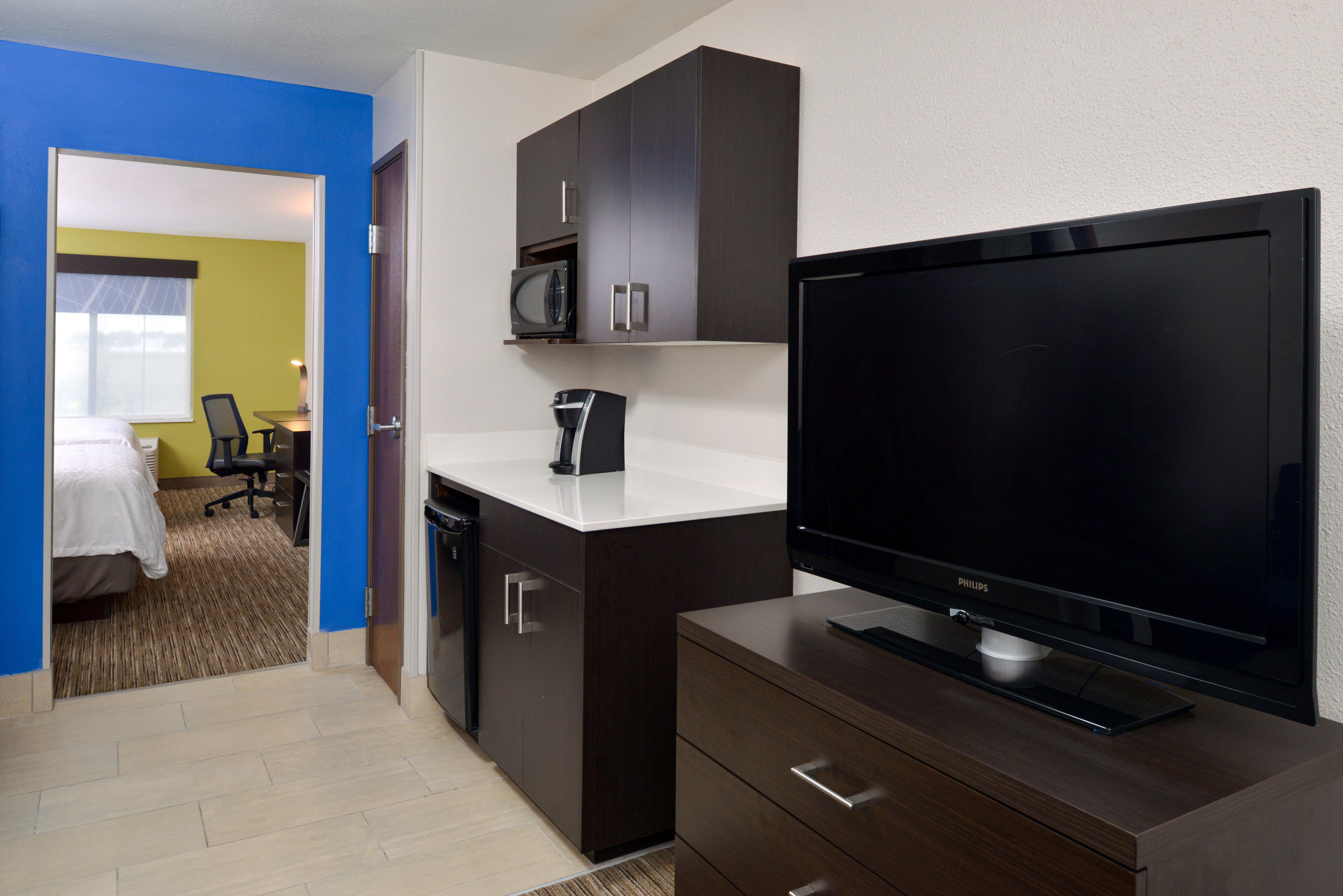 Holiday Inn Express&Suites Pueblo, an IHG Hotel Exterior foto