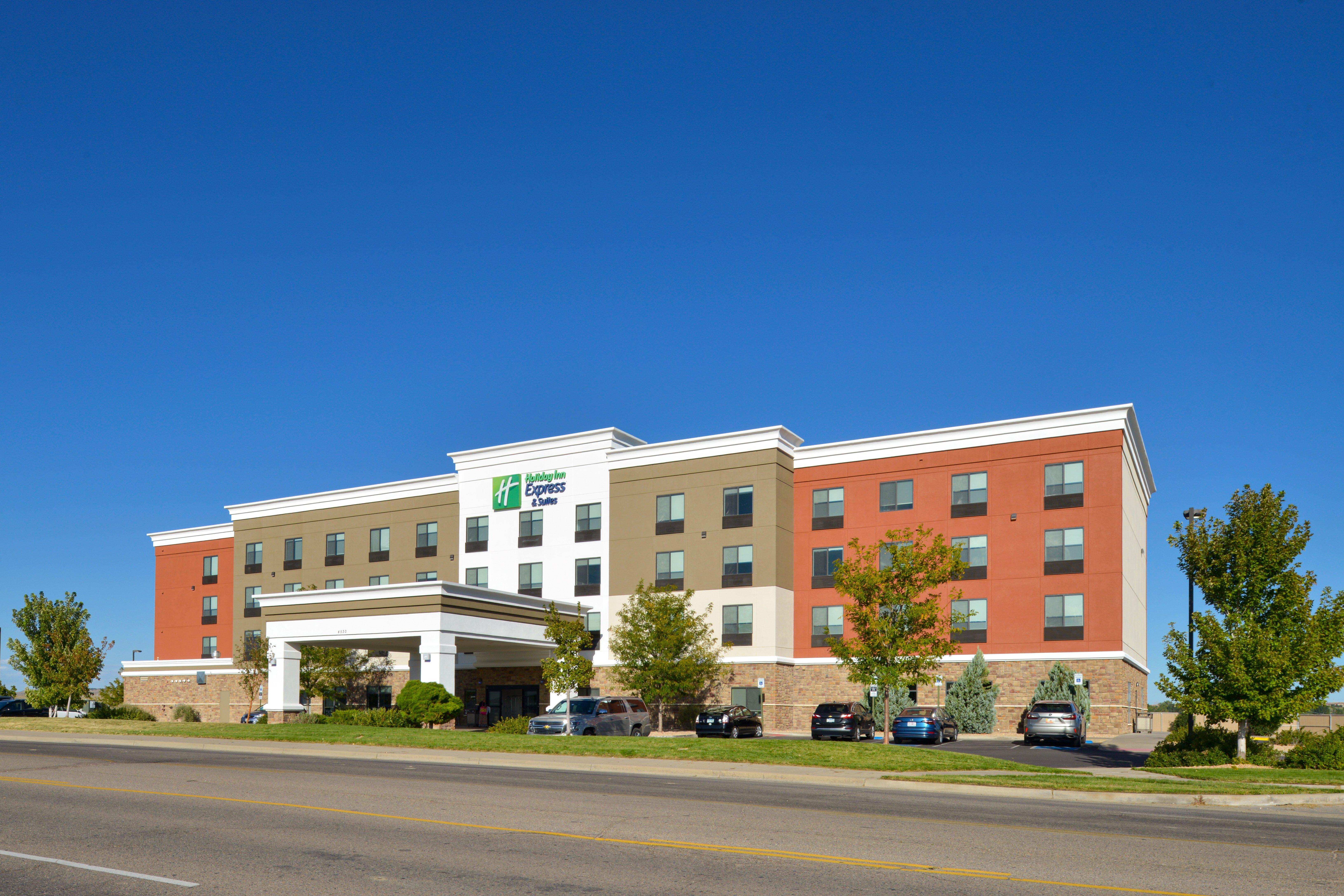 Holiday Inn Express&Suites Pueblo, an IHG Hotel Exterior foto