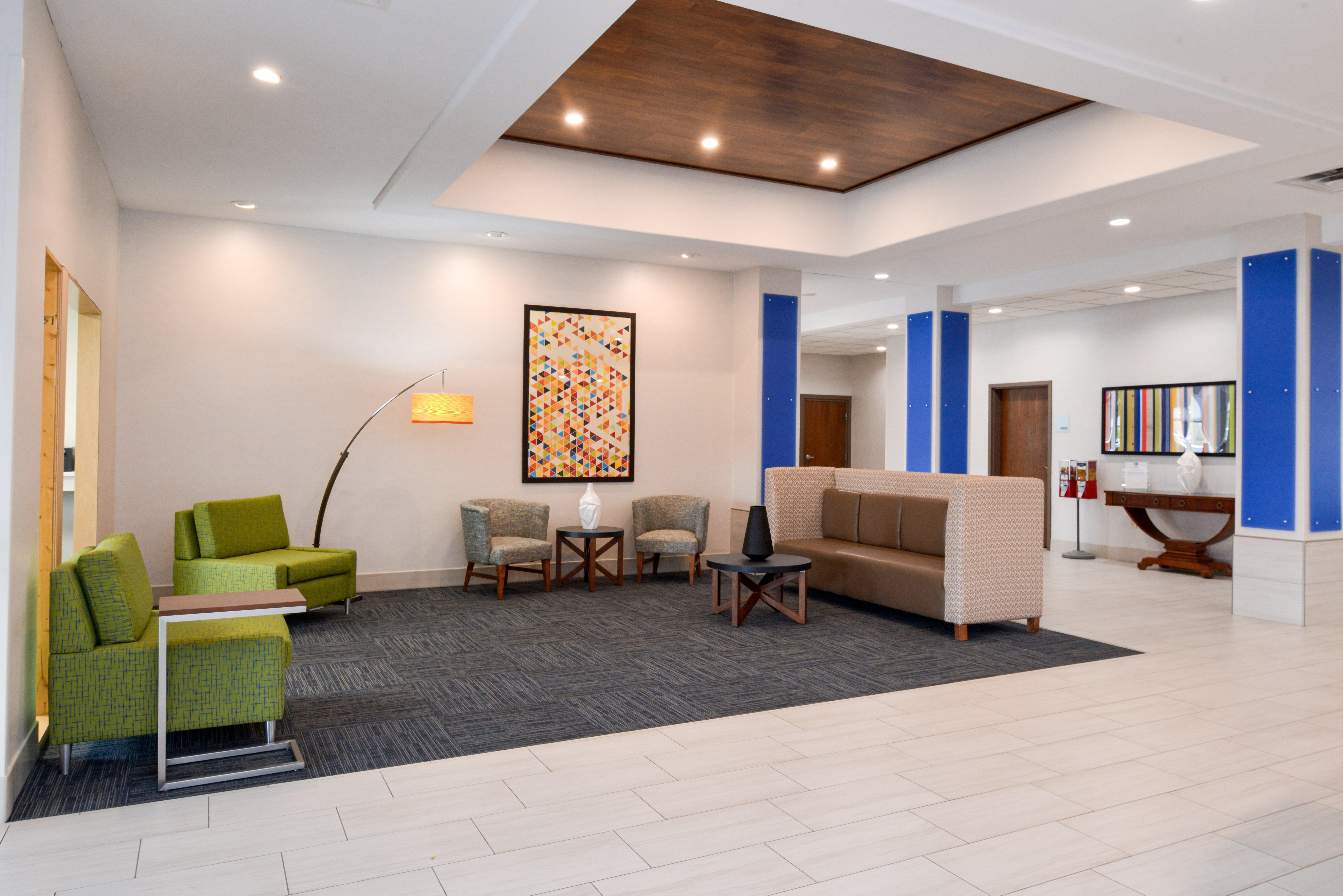 Holiday Inn Express&Suites Pueblo, an IHG Hotel Exterior foto