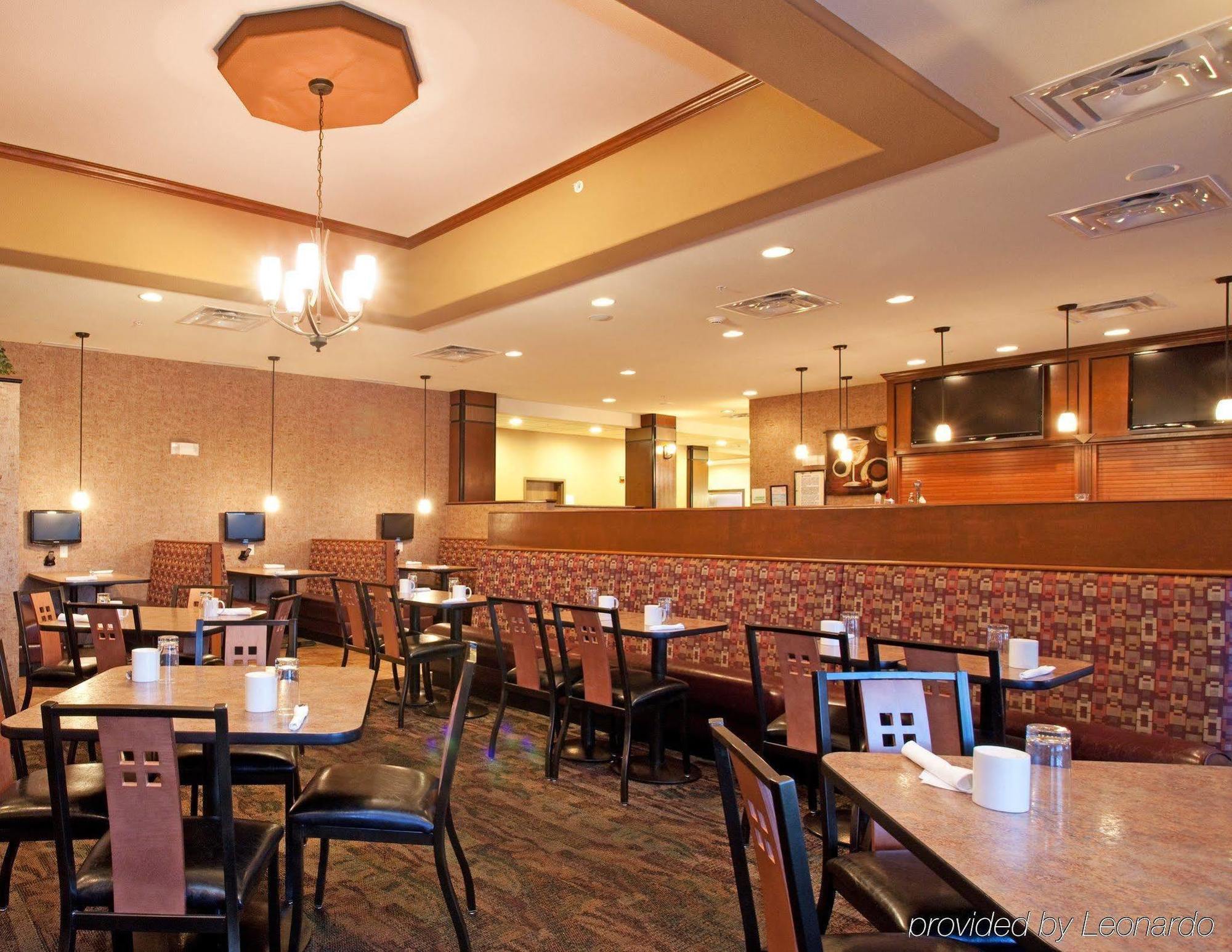 Holiday Inn Express&Suites Pueblo, an IHG Hotel Restaurante foto