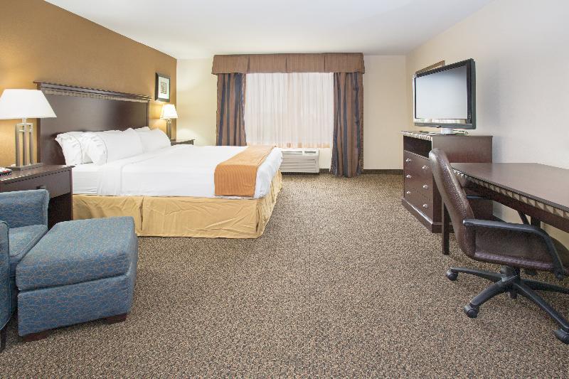 Holiday Inn Express&Suites Pueblo, an IHG Hotel Exterior foto