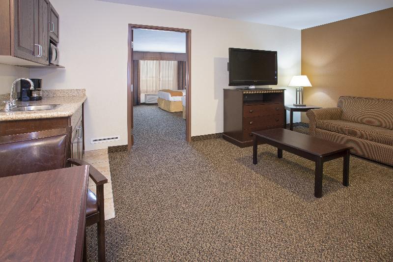 Holiday Inn Express&Suites Pueblo, an IHG Hotel Exterior foto