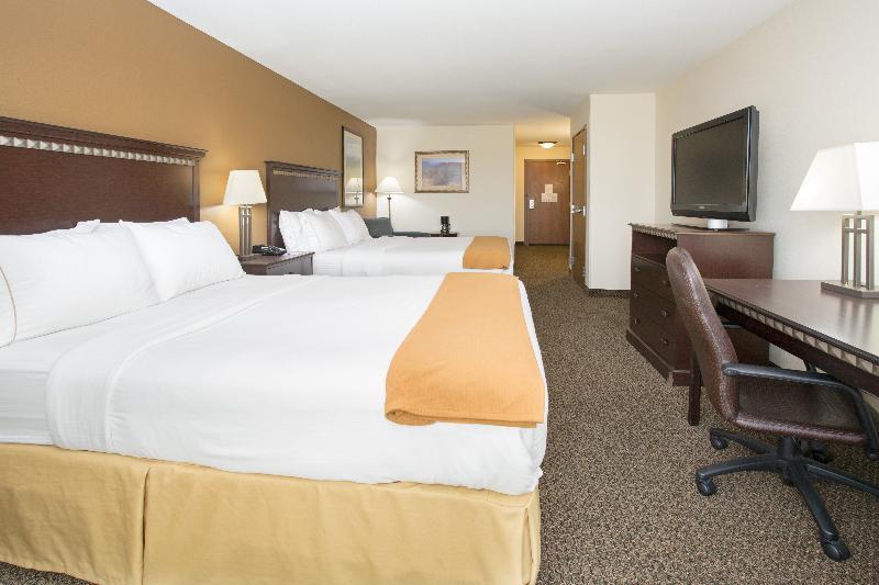 Holiday Inn Express&Suites Pueblo, an IHG Hotel Exterior foto